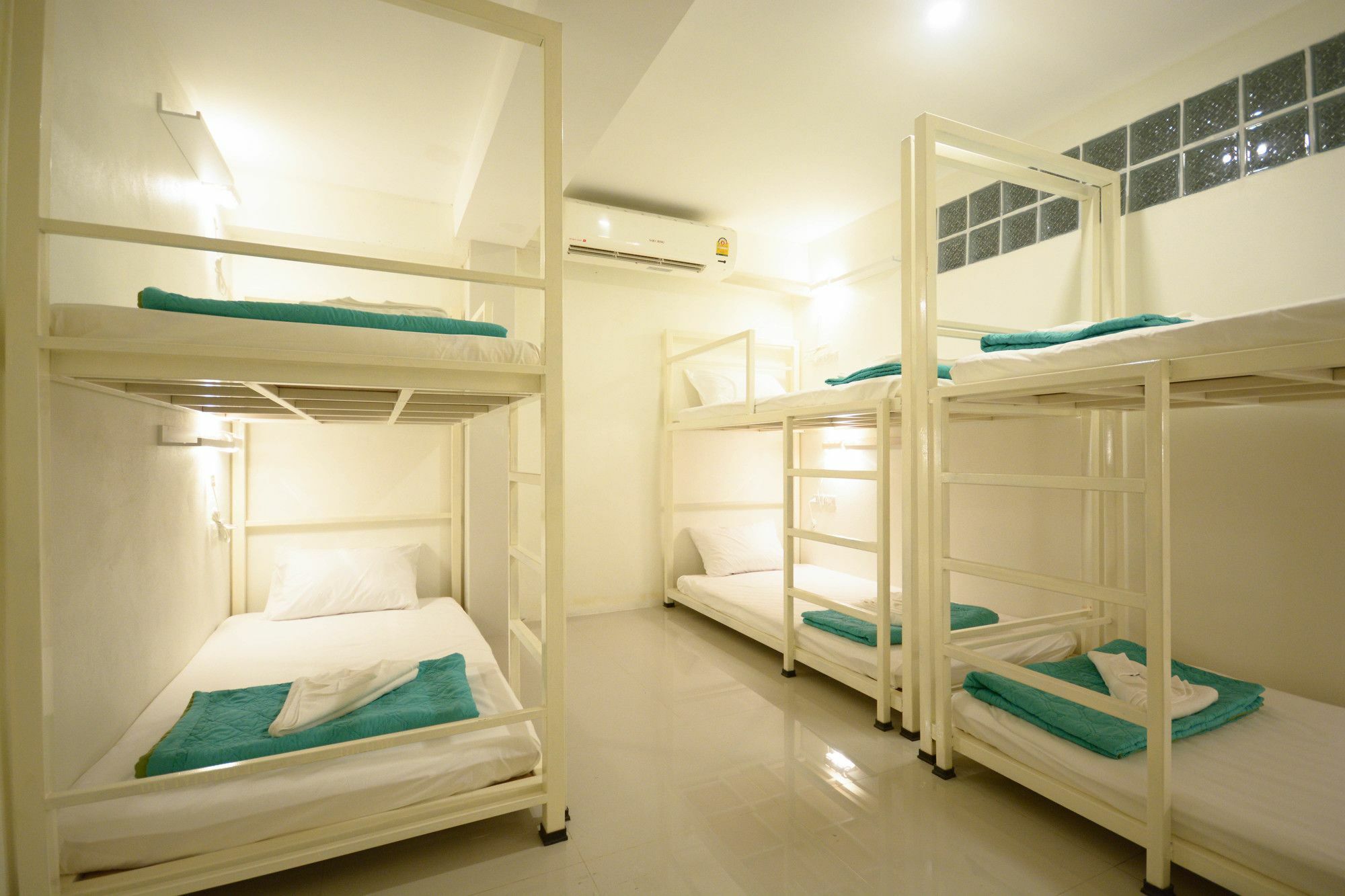 Hostel Irest Ao Nang Seafront Zewnętrze zdjęcie